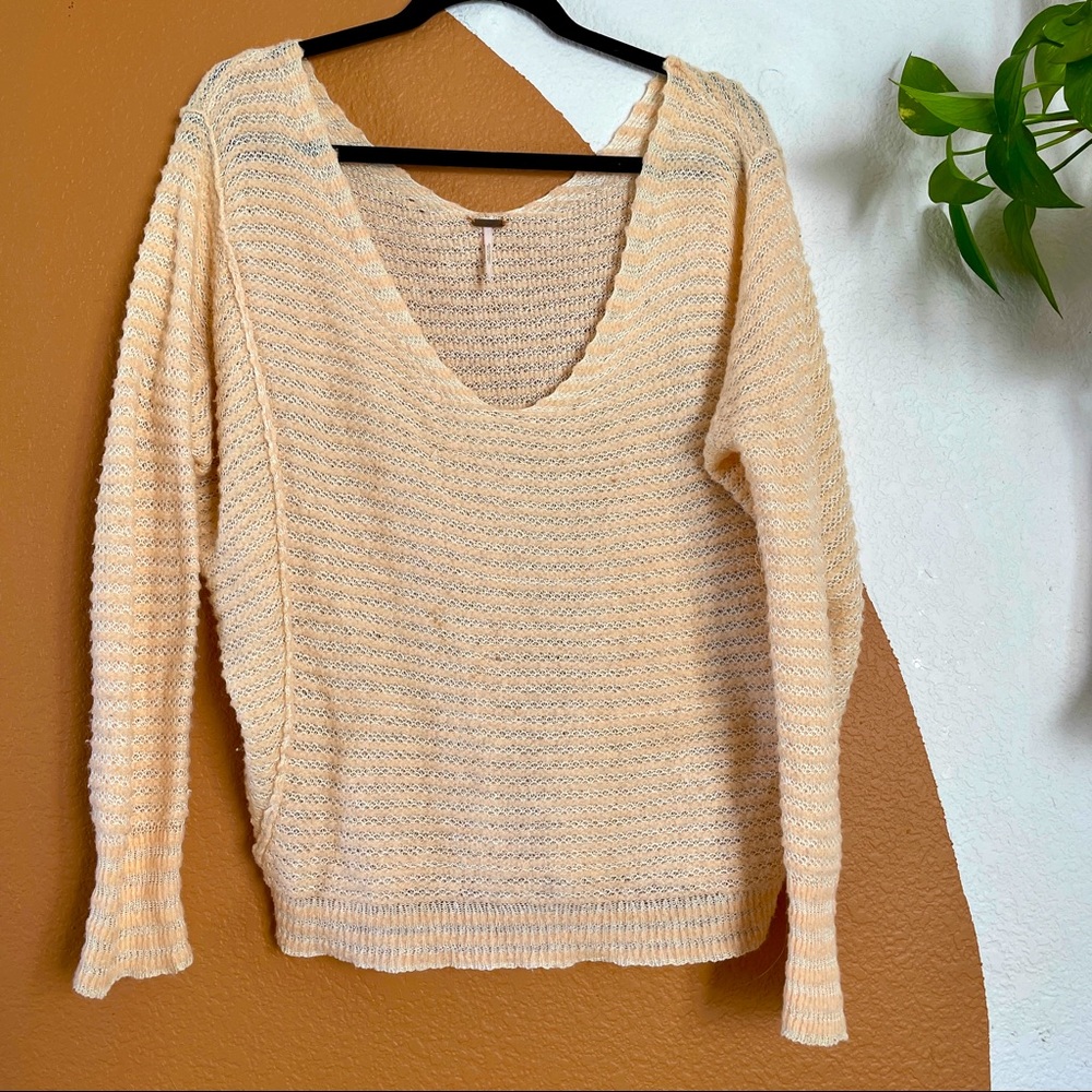 🌸Free People Knit Sweater✨